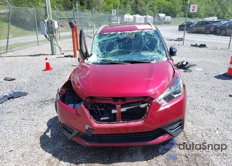 2019 Nissan Kicks Sr from USA, damaged, VIN 3N1CP5CU2KL493953